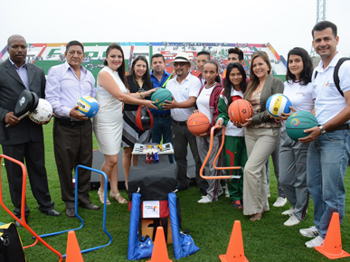 Estudiantes Tsachilas Reciben Kits Deportivos Secretaria Del Deporte