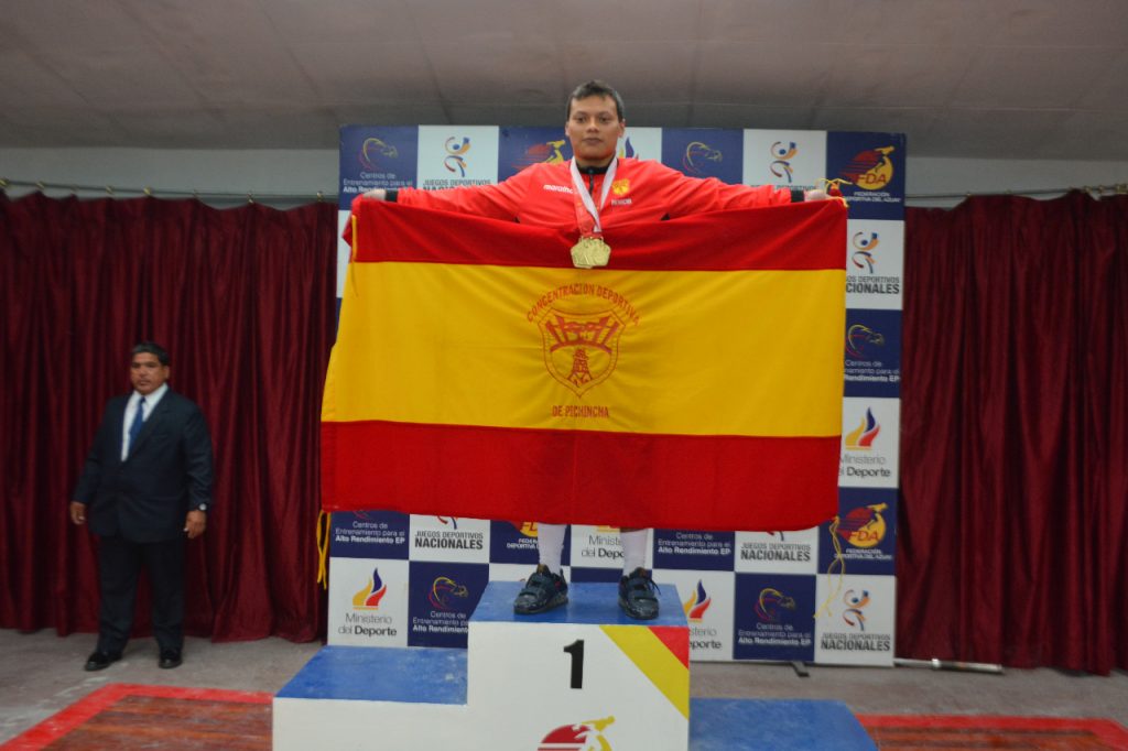 David Zurita alcanzó tres preseas doradas en los 62 kilogramos, durante